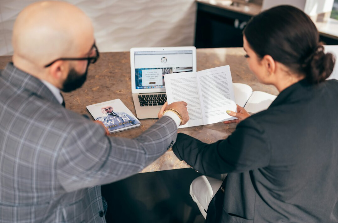 business team discussing software